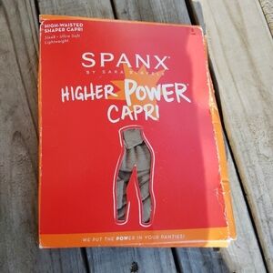 New Women's Spanx Higher Power Capri High Waisted Shaper Capri Size D Nude